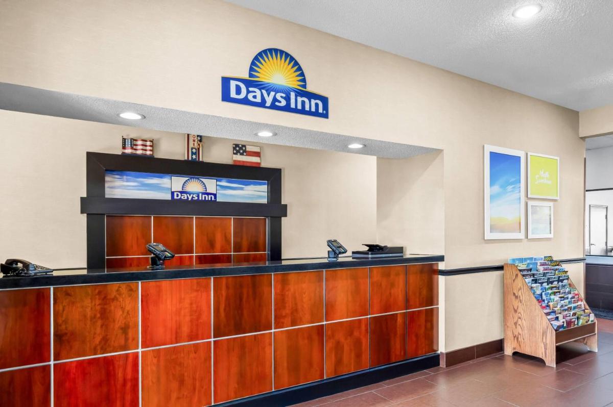 Popular attractions Area Nearby Property